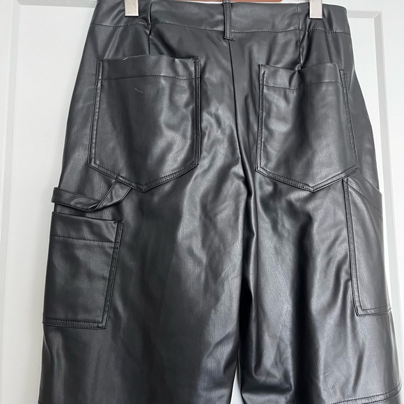 SALE 🔻 Zara Black Faux Leather Straight Leg Fleece Lined Cargo Pants - Picture 10 of 13